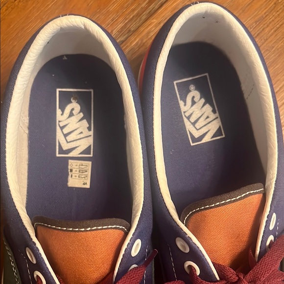 Vans Colorful Low-Top Sneakers with Red Laces - Picture 4 of 7